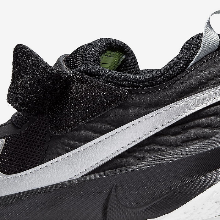 Детски Маратонки – NIKE TEAM HUSTLE D10 - 9