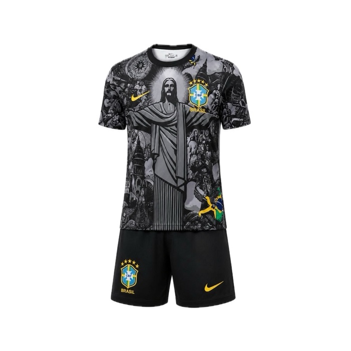 ДЕТСКИ ФУТБОЛЕН ЕКИП - NIKE FC BRASIL RONALDO 9